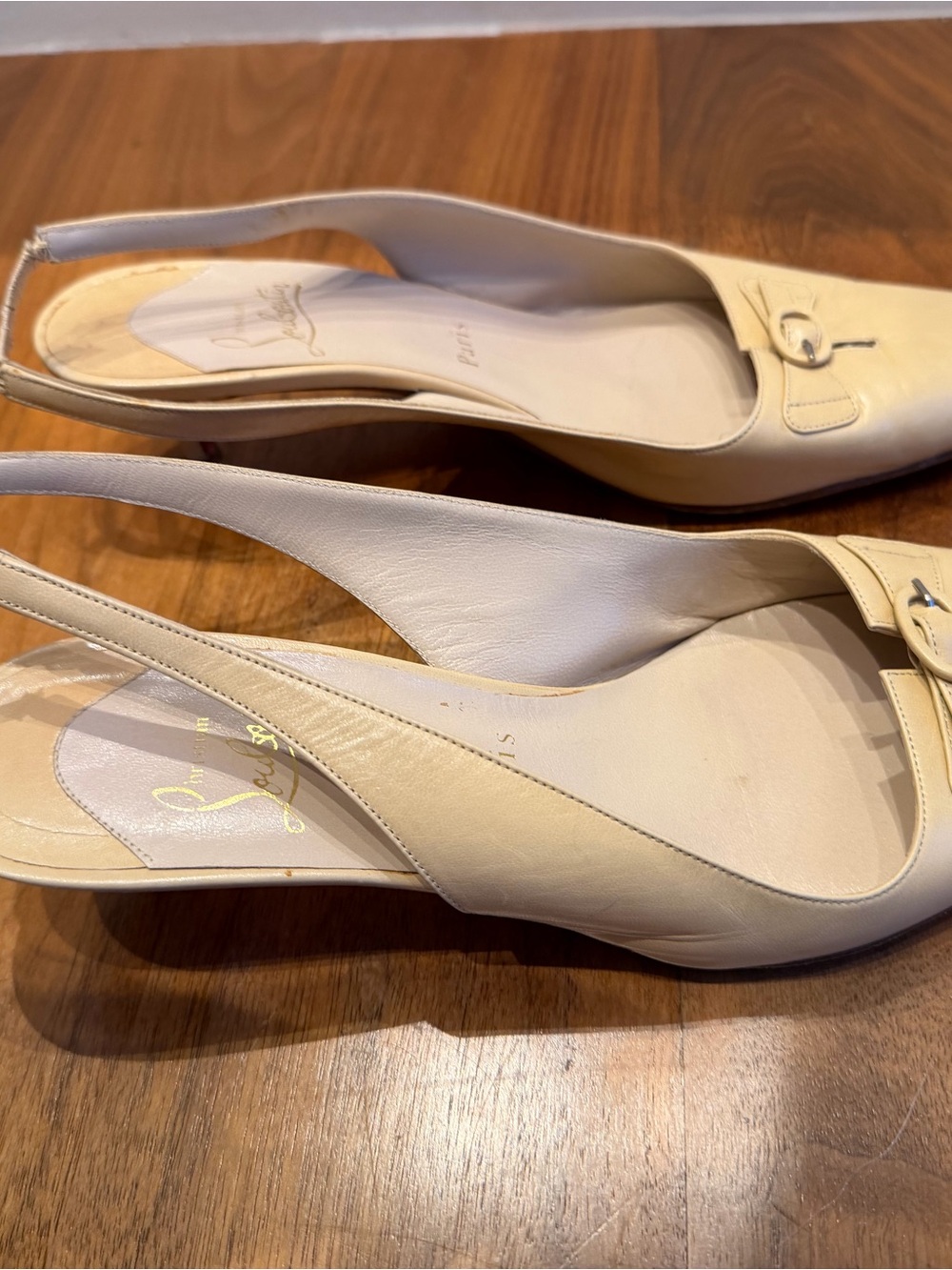 Christian Louboutin Beige Leather Slingback Pointed-Toe Flats - Picture 2 of 3